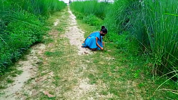 Jungle me girlfriend ko doggy style ke chhoda