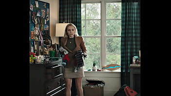 Anna sophia robb ass in grosse pointe garden society