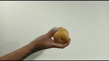 Manos Pequeñas Agarran Criollas Grandes thumbnail