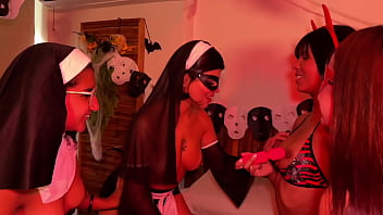 Tiazinhah no hallowen com as amigas