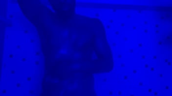 Colewinter Beats Off In Shower thumbnail