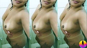 Trailer casual and relaxing bath with the latina teacher