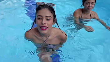 My girl mellsnbrings me 18yo petite teen for casting