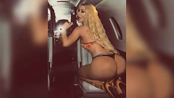 Rapper singer iggy azalea try not to cum