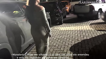 Quando desci do carro o manobrista ficou me olhando e só precisei dar uma piscadinha pra ele entender o recado e me segu