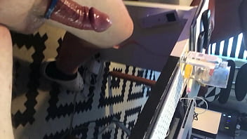 Im mastubrating whit my toys