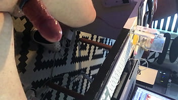 Im mastubrating whit my toys