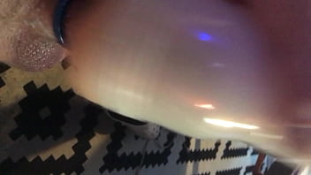 Im mastubrating whit my toys