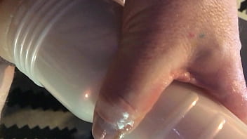 Im mastubrating whit my toys