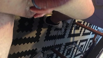 Im mastubrating whit my toys