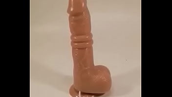 Dildo robot használat közben