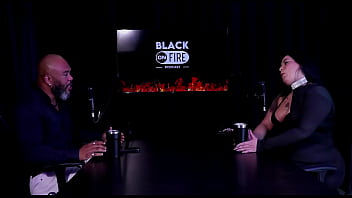 Sente tesão por saber que estão batendo punheta pra ela começou por pirraça fez fotos nua e seu lado vendedora pri melancia watch sheer red