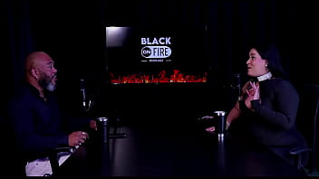 Sente tesão por saber que estão batendo punheta pra ela começou por pirraça fez fotos nua e seu lado vendedora pri melancia watch sheer red