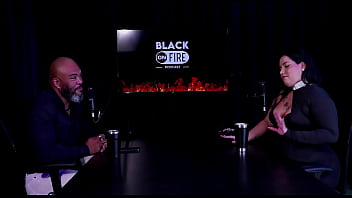 Sente tesão por saber que estão batendo punheta pra ela começou por pirraça fez fotos nua e seu lado vendedora pri melancia watch sheer red