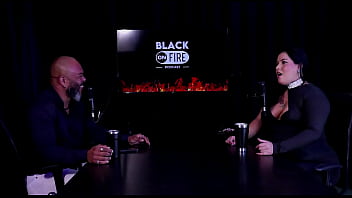 Sente tesão por saber que estão batendo punheta pra ela começou por pirraça fez fotos nua e seu lado vendedora pri melancia watch sheer red