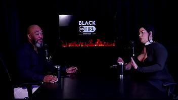 Sente tesão por saber que estão batendo punheta pra ela começou por pirraça fez fotos nua e seu lado vendedora pri melancia watch sheer red