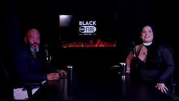 Sente tesão por saber que estão batendo punheta pra ela começou por pirraça fez fotos nua e seu lado vendedora pri melancia watch sheer red