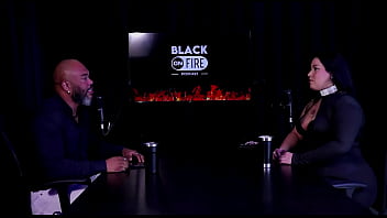 Sente tesão por saber que estão batendo punheta pra ela começou por pirraça fez fotos nua e seu lado vendedora pri melancia watch sheer red