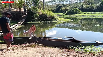 Dentro do barco abandonado e encima da ponte
