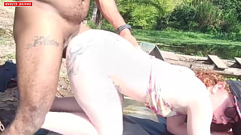 Dentro do barco abandonado e encima da ponte