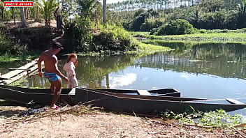 Dentro do barco abandonado e encima da ponte