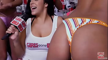 Arietta cums in the sewing shop