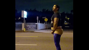 Thick Ass Twerking In The Street thumbnail
