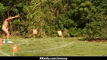 Amateur Chick Takes Money For A Fuck 13 thumbnail