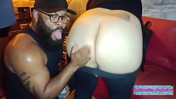 Mirella squirt em não resisti dei para negão bbc na frente de todos e do meu corno grátis