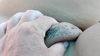 Seductive beach blowjob by a naughty day out in the sun