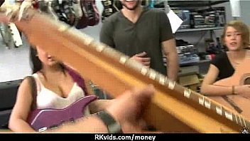 Hot sexy amateur babe needs a lift and takes cash 30