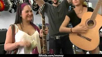 Hot sexy amateur babe needs a lift and takes cash 30