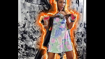 Sra ker brincando antes de atender ao cliente