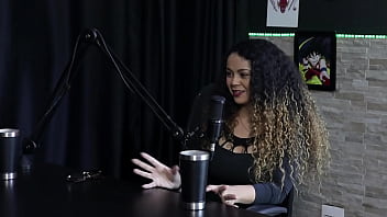 A Irmã Sabotou Seu Pack De Fotos Sensuais Contou Para Mãe Que Vende Fotos Da Sua Buceta E O Gabe Spec Deixou A Desejar Charlottye Watch Sheer Red thumbnail