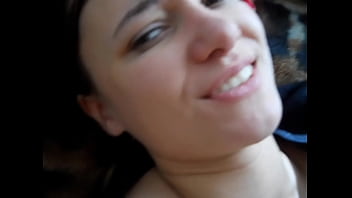 Жена привыкает к камере