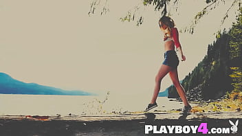 Amazing all natural babe exposed sexy body and milf posed totally naked after striptease