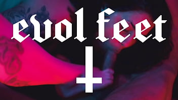 Intense foot sex acidalia mad maxxx & rotten venus