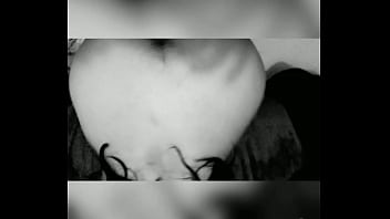 Complaciente con sus nalgas