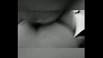 Complaciente con sus nalgas