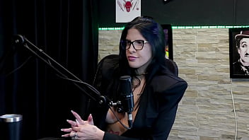 Morena faz uma demonstração do seu boquete após dizer que já fingiu orgasmo e que deu beijo triplo leticia braga watch sheer red