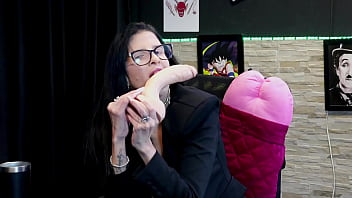 Morena faz uma demonstração do seu boquete após dizer que já fingiu orgasmo e que deu beijo triplo leticia braga watch sheer red