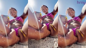 Sexy latina college girl fingered on the beach during spring break