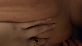 Snowbunnyqueen27 uses a strap on for the first time