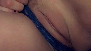 Sexy blonde amateur milf want to be wowed