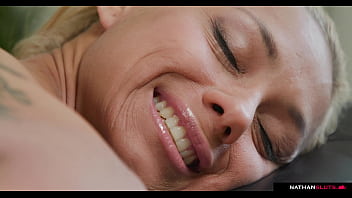 Hot latina veronica leal horny for an anal massage