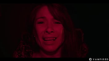 Octokuro cosplays vampirella horny lesbian vampire with huge tits mesmerizes sata jones into hardcore sex