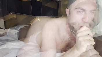 I thought i would be nice and show an american tourists the ropes in london and in return he cover me in his ropes