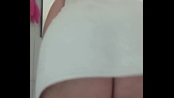 Maestra enseña como rasurarse