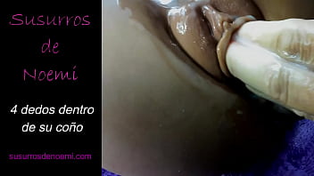 Su vagina llena con mis dedos
