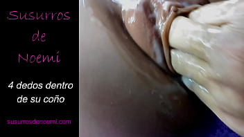 Su vagina llena con mis dedos